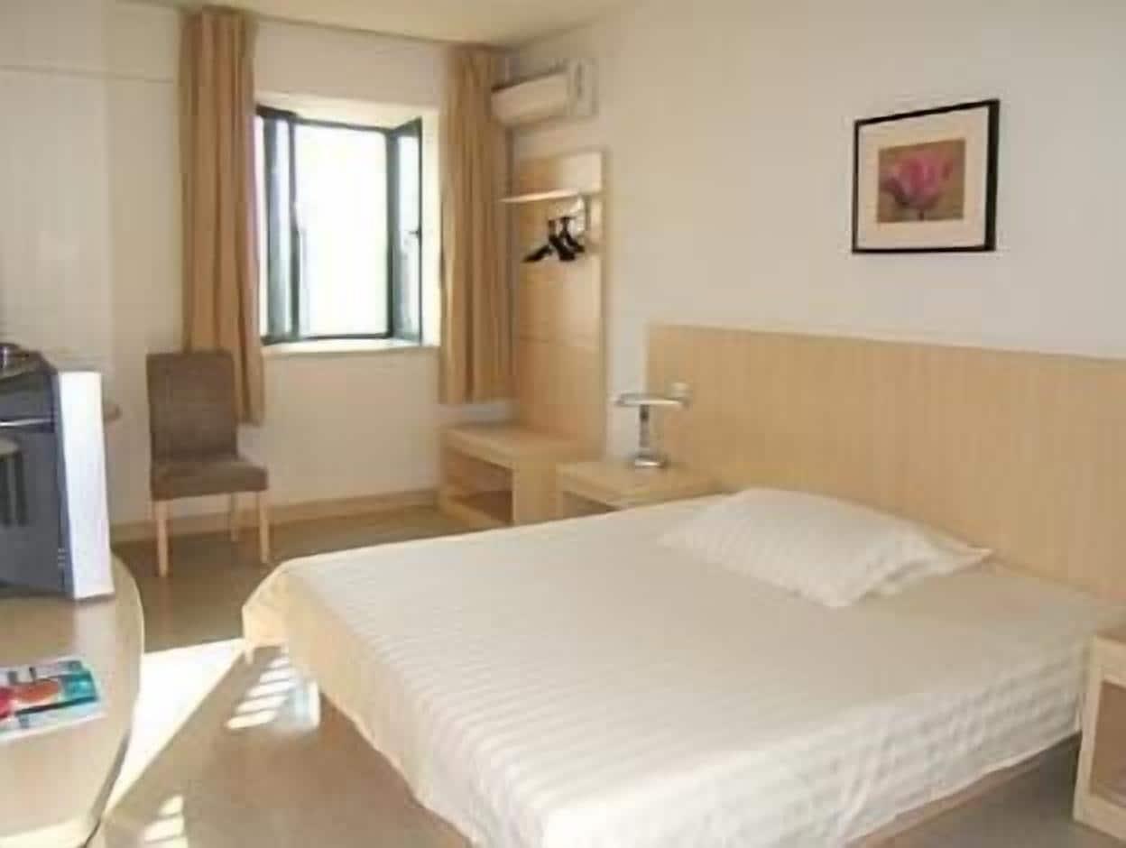 Jingjiang Inn Shanghai Jiading Chengzhong Road Екстер'єр фото