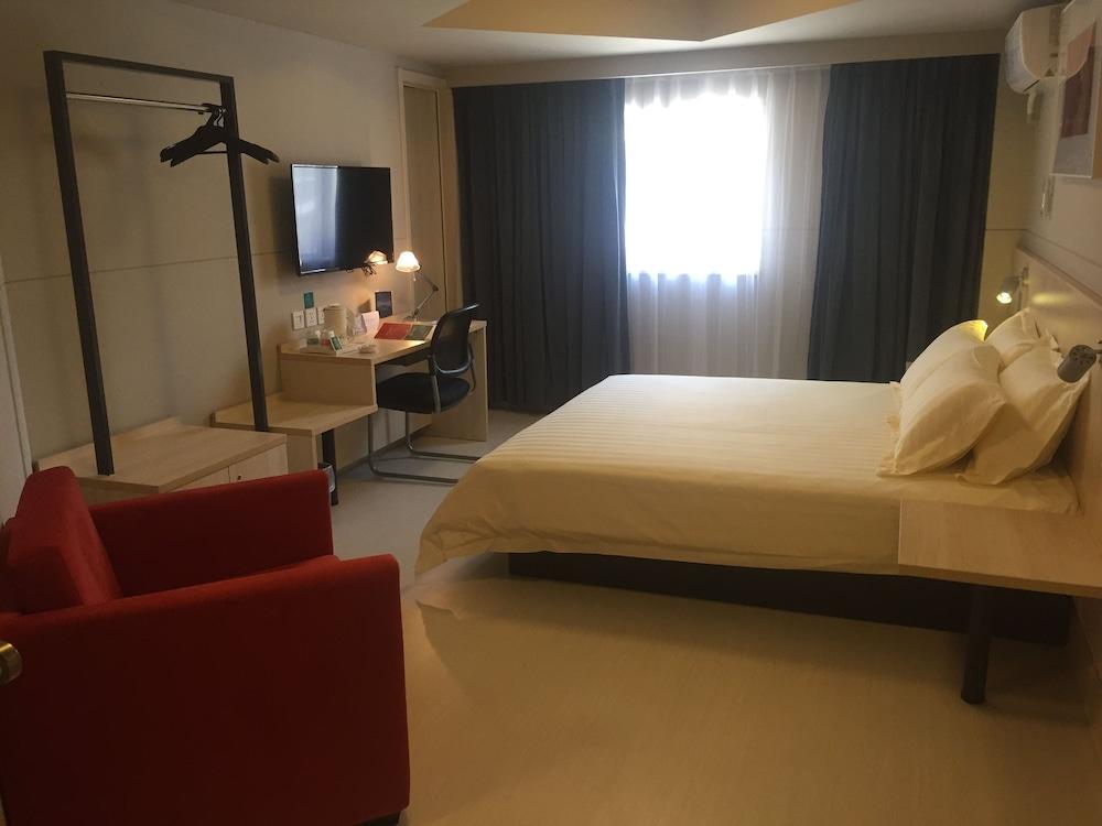 Jingjiang Inn Shanghai Jiading Chengzhong Road Екстер'єр фото