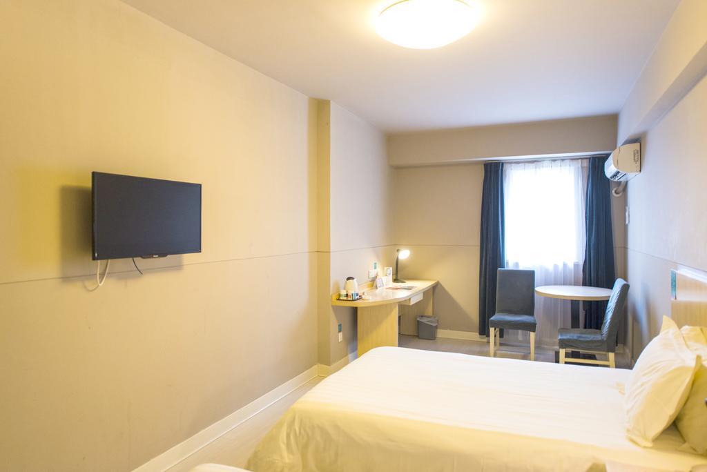 Jingjiang Inn Shanghai Jiading Chengzhong Road Екстер'єр фото