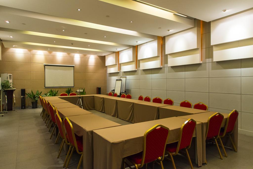 Jingjiang Inn Shanghai Jiading Chengzhong Road Екстер'єр фото