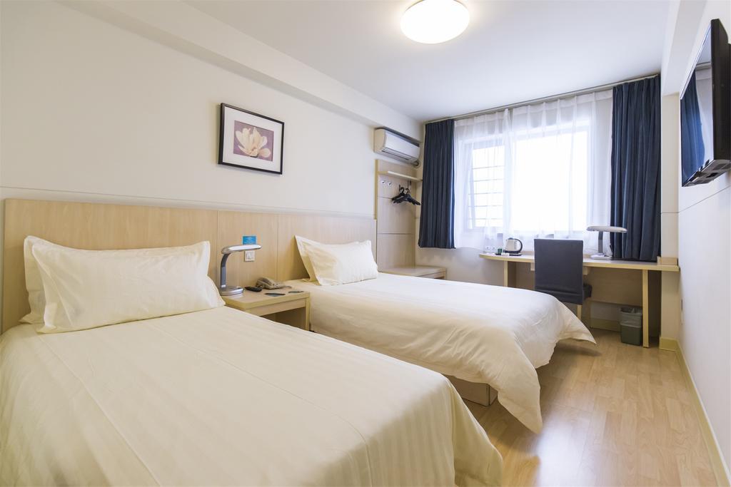 Jingjiang Inn Shanghai Jiading Chengzhong Road Екстер'єр фото