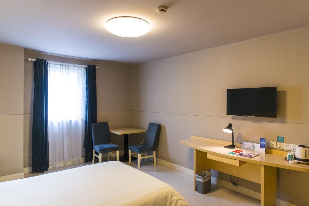 Jingjiang Inn Shanghai Jiading Chengzhong Road Екстер'єр фото