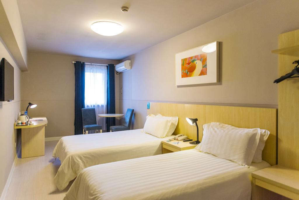 Jingjiang Inn Shanghai Jiading Chengzhong Road Екстер'єр фото