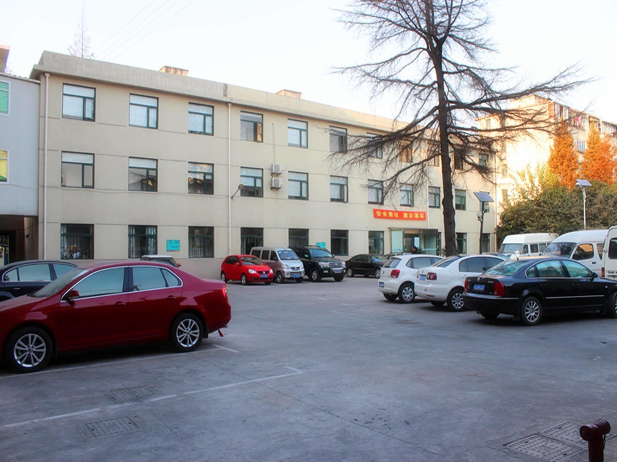 Jingjiang Inn Shanghai Jiading Chengzhong Road Екстер'єр фото
